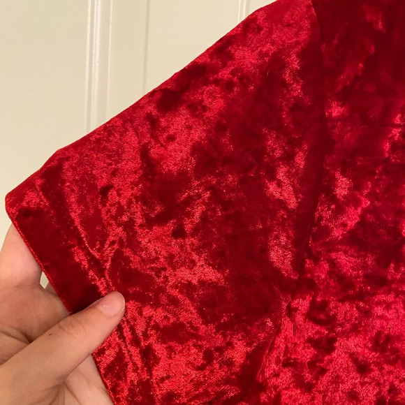 Women’s red crushed velvet high neck top — medium - Picture 4 of 4